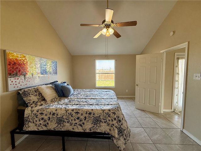 15318 Cruiser St A & B, Corpus Christi, TX 78418