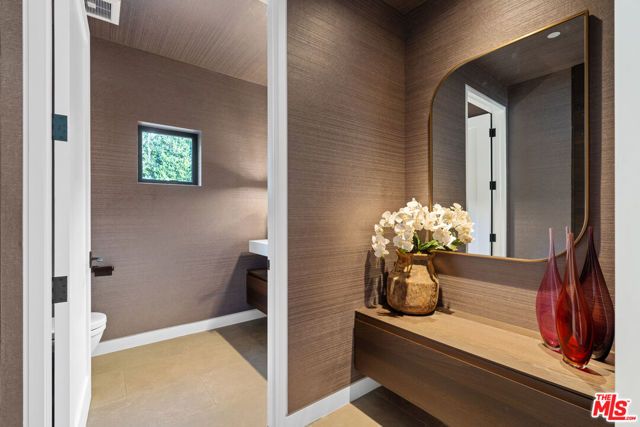 1146 Sierra Alta Way, Los Angeles, CA 90069