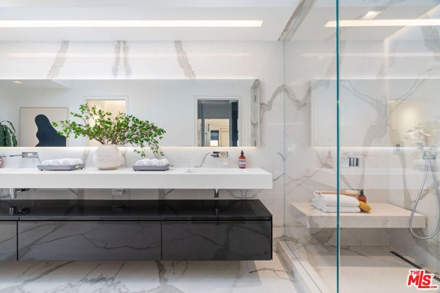 1146 Sierra Alta Way, Los Angeles, CA 90069