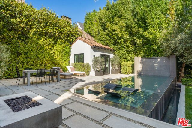 1146 Sierra Alta Way, Los Angeles, CA 90069