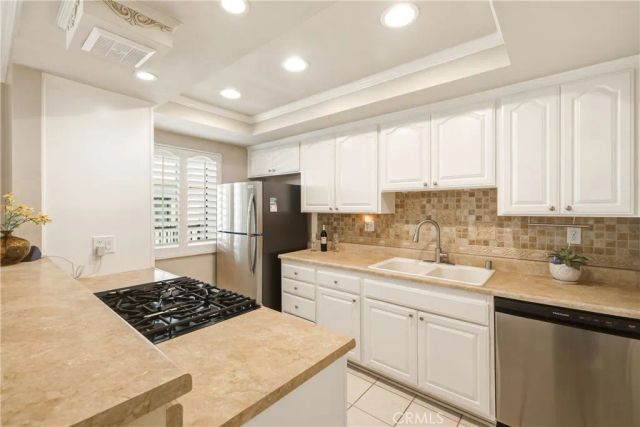 2615 RUHLAND Avenue 15, Redondo Beach, CA 90278