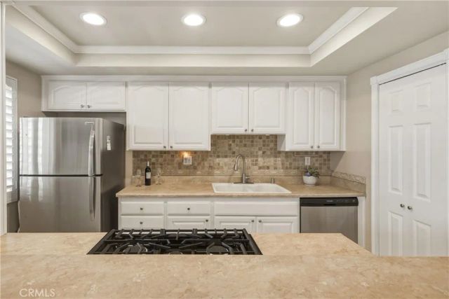 2615 RUHLAND Avenue 15, Redondo Beach, CA 90278