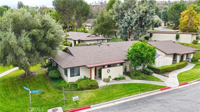 26360 OAKSPUR DR A, Newhall, CA 91321