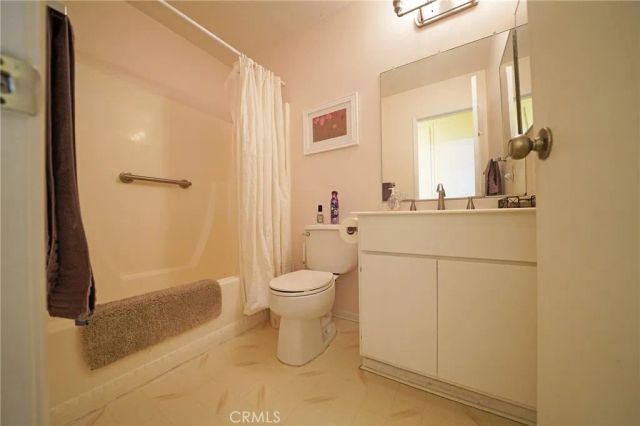 26360 OAKSPUR DR A, Newhall, CA 91321