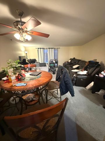 3900 W 95th Street 305, Evergreen Park, IL 60805