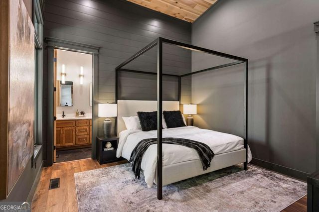 156 Horatio Drive, Blue Ridge, GA 30513