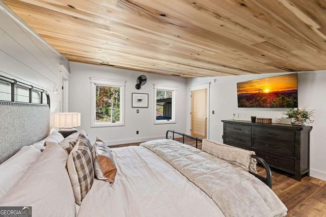 156 Horatio Drive, Blue Ridge, GA 30513