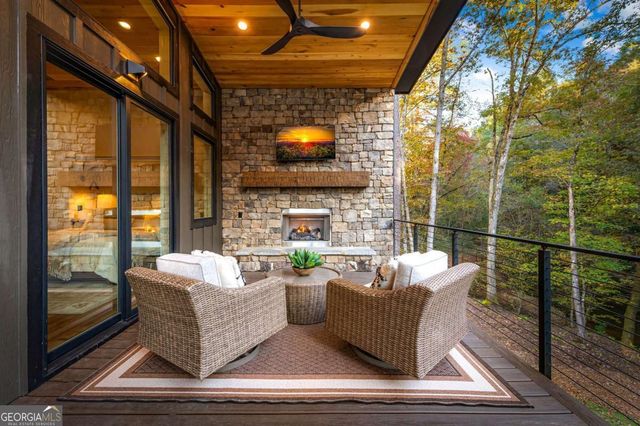 156 Horatio Drive, Blue Ridge, GA 30513