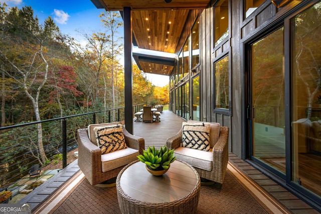 156 Horatio Drive, Blue Ridge, GA 30513