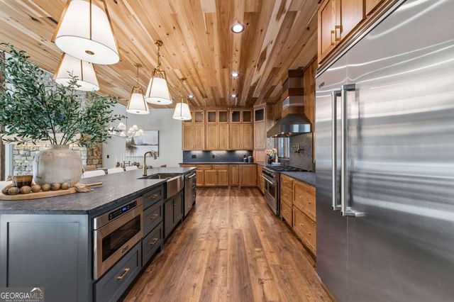 156 Horatio Drive, Blue Ridge, GA 30513