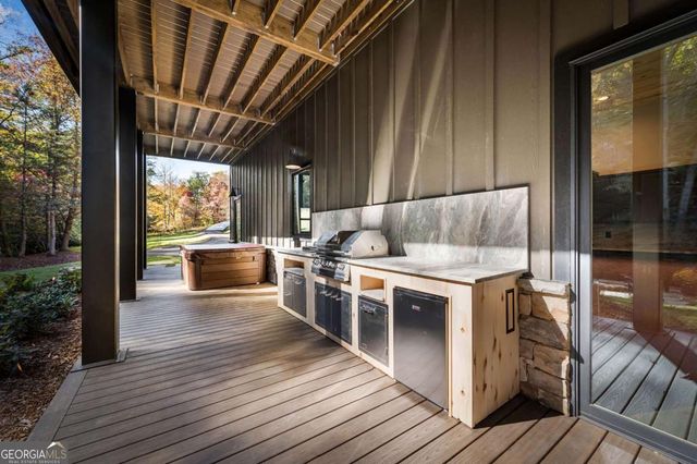 156 Horatio Drive, Blue Ridge, GA 30513