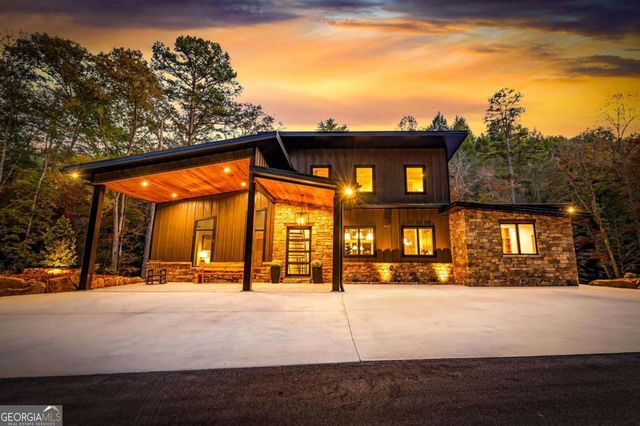 156 Horatio Drive, Blue Ridge, GA 30513