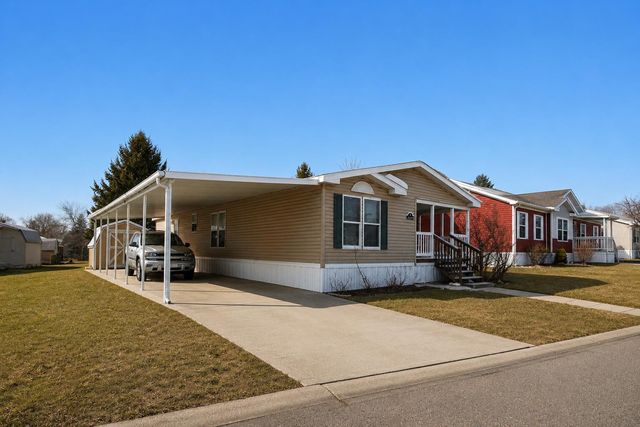 13749 Bluebell Lane, Cedar Springs, MI 49319