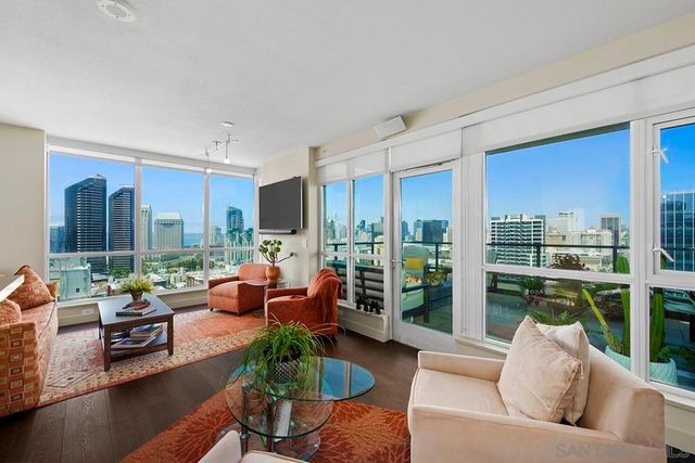 325 7th Avenue 2104, San Diego, CA 92101