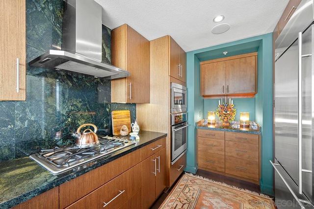 325 7th Avenue 2104, San Diego, CA 92101