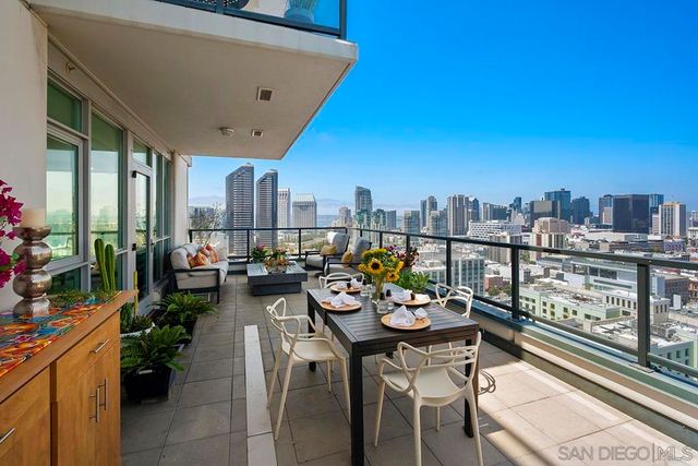 325 7th Avenue 2104, San Diego, CA 92101