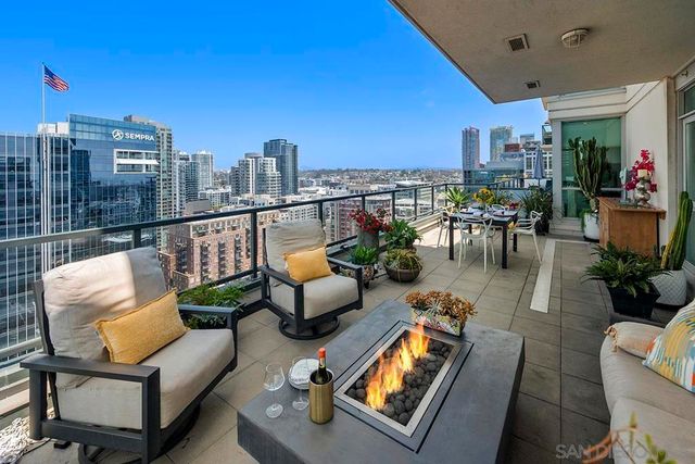 325 7th Avenue 2104, San Diego, CA 92101