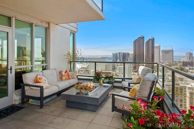 325 7th Avenue 2104, San Diego, CA 92101