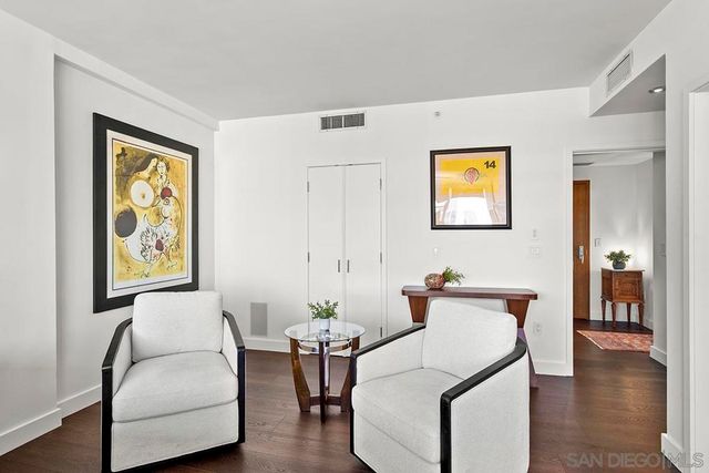 325 7th Avenue 2104, San Diego, CA 92101