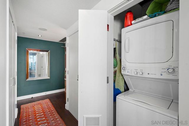 325 7th Avenue 2104, San Diego, CA 92101