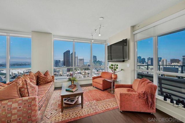 325 7th Avenue 2104, San Diego, CA 92101