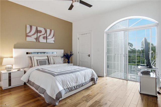 559 Audubon BLVD E-202, Naples, FL 34110