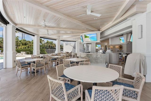 559 Audubon BLVD E-202, Naples, FL 34110