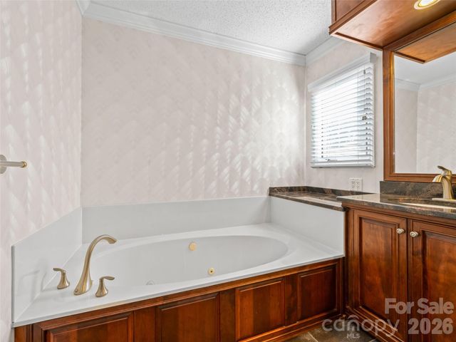 110 Deerlake Drive, Asheville, NC 28803