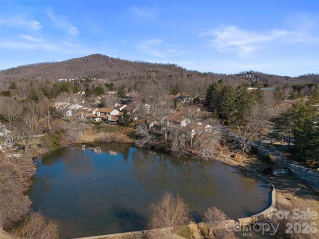 110 Deerlake Drive, Asheville, NC 28803