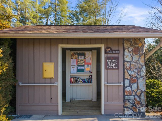 110 Deerlake Drive, Asheville, NC 28803