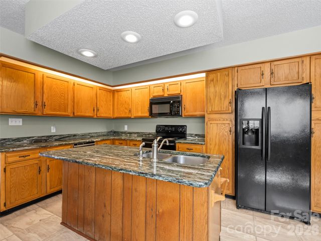 110 Deerlake Drive, Asheville, NC 28803