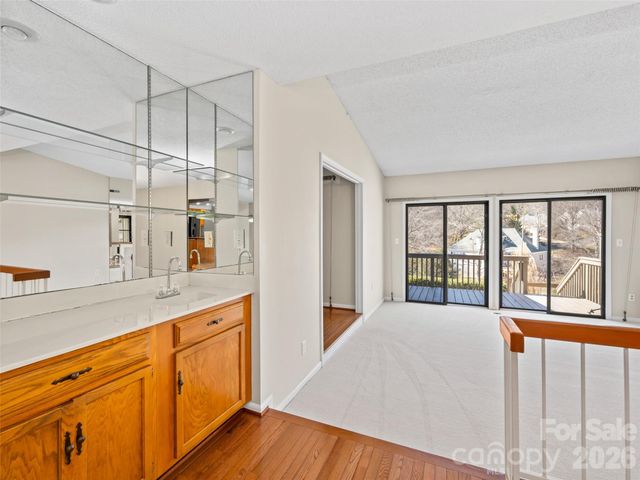 110 Deerlake Drive, Asheville, NC 28803