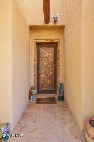 32 CIELO DORADO Drive, Anthony, NM 88021