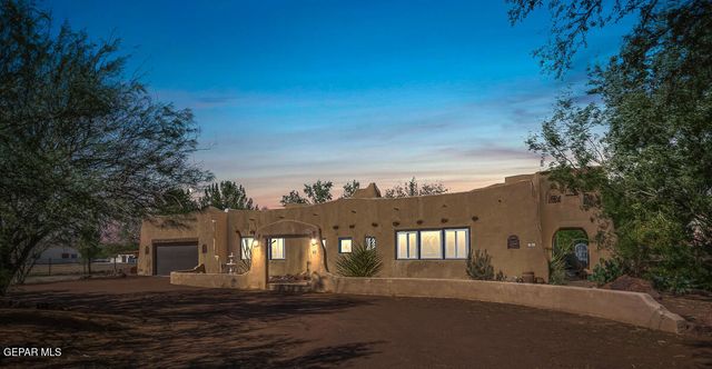 32 CIELO DORADO Drive, Anthony, NM 88021