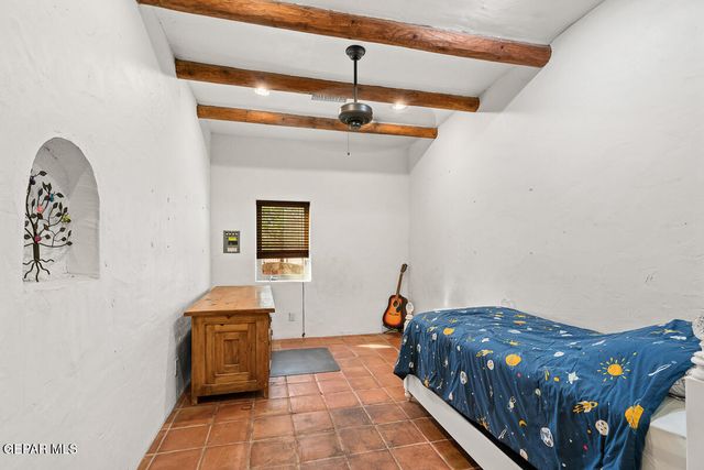 32 CIELO DORADO Drive, Anthony, NM 88021