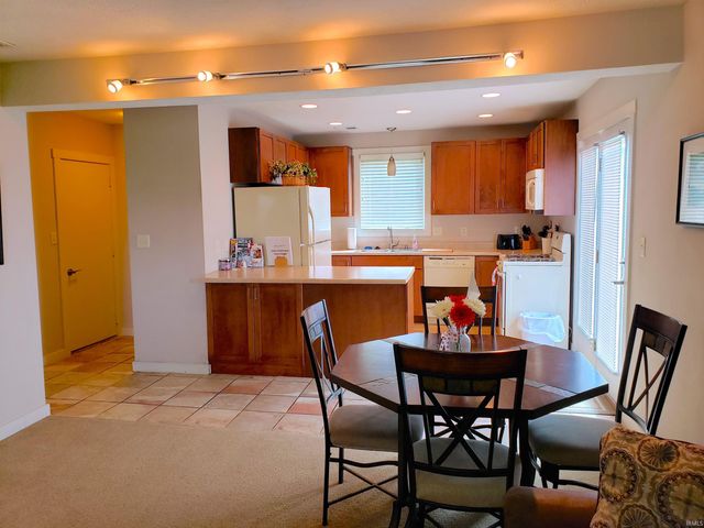 4689 E State Road 45, Bloomington, IN 47408