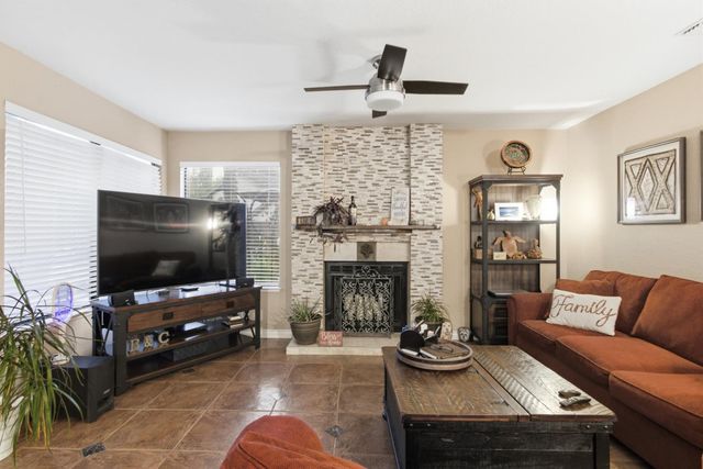 11604 Blazing Star Ct, Gold River, CA 95670
