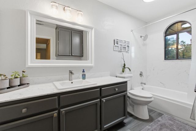 11604 Blazing Star Ct, Gold River, CA 95670