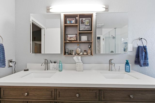 11604 Blazing Star Ct, Gold River, CA 95670