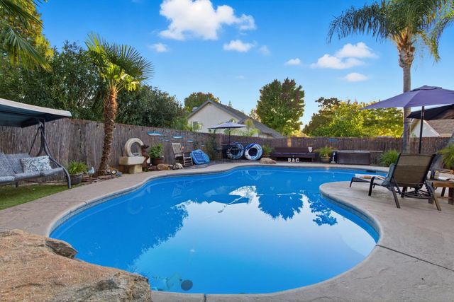 11604 Blazing Star Ct, Gold River, CA 95670