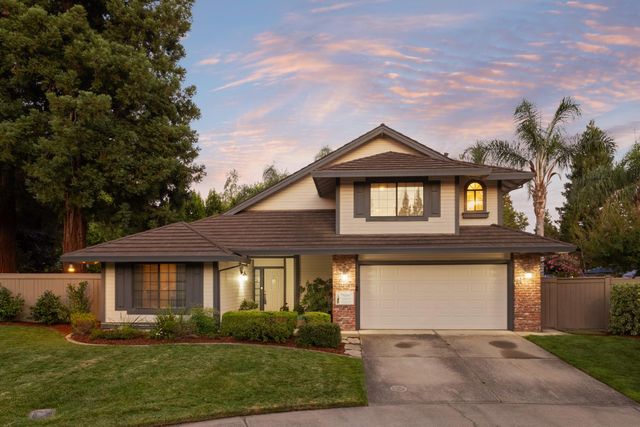 11604 Blazing Star Ct, Gold River, CA 95670