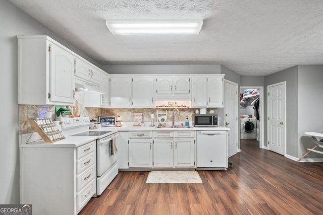 160 Azalea Drive, Winder, GA 30680