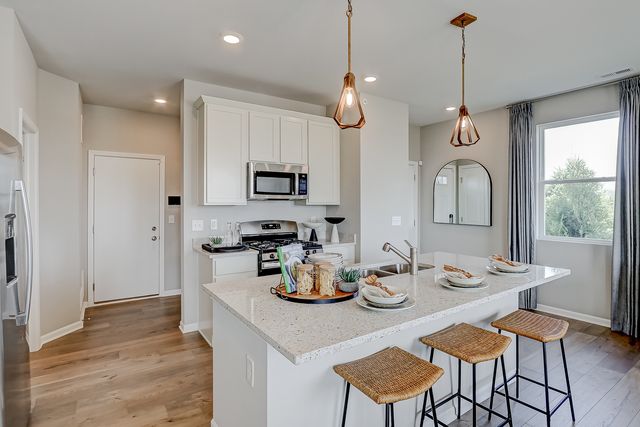 401 Comstock Road, South Elgin, IL 60177