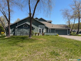 73 Spyglass Circle 73, Groton, CT 06340