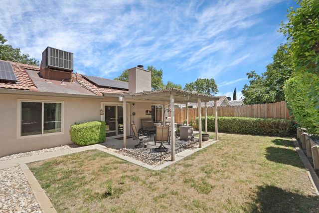 530 Mahogany Ln, Tracy, CA 95376