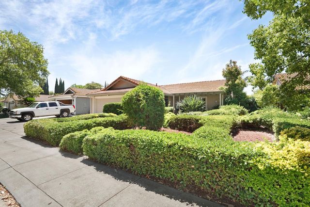 530 Mahogany Ln, Tracy, CA 95376