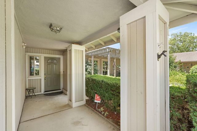 530 Mahogany Ln, Tracy, CA 95376