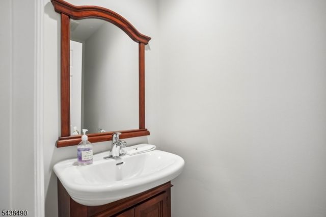 70 Clarken Dr, West Orange Twp., NJ 07052