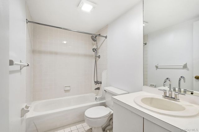 152 Tier Street 211C, Bronx, NY 10464