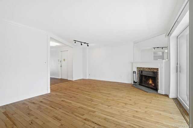 152 Tier Street 211C, Bronx, NY 10464